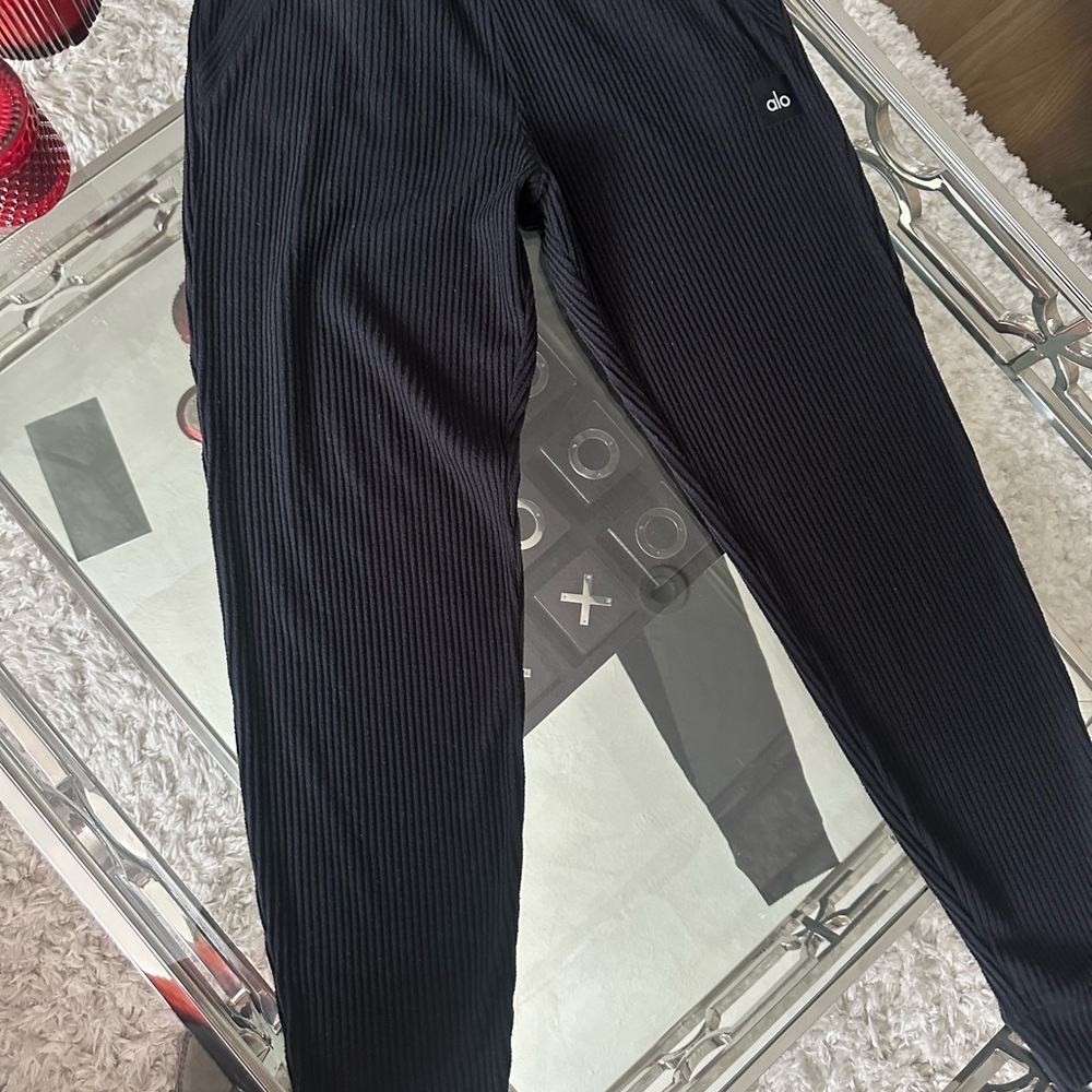 ALO Muse Yoga Women's Black Ribbed Joggers - Picture 2 of 7